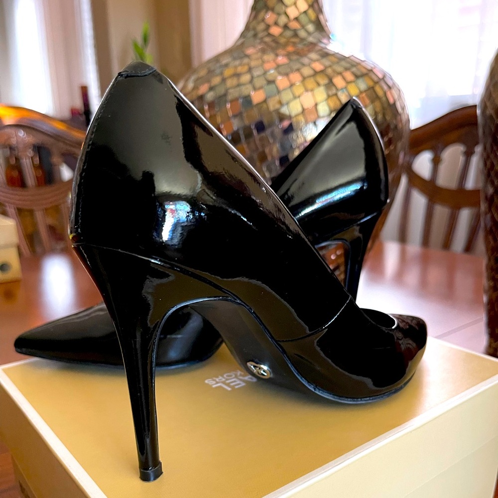 Michael Kors Black Patent Leather Pump